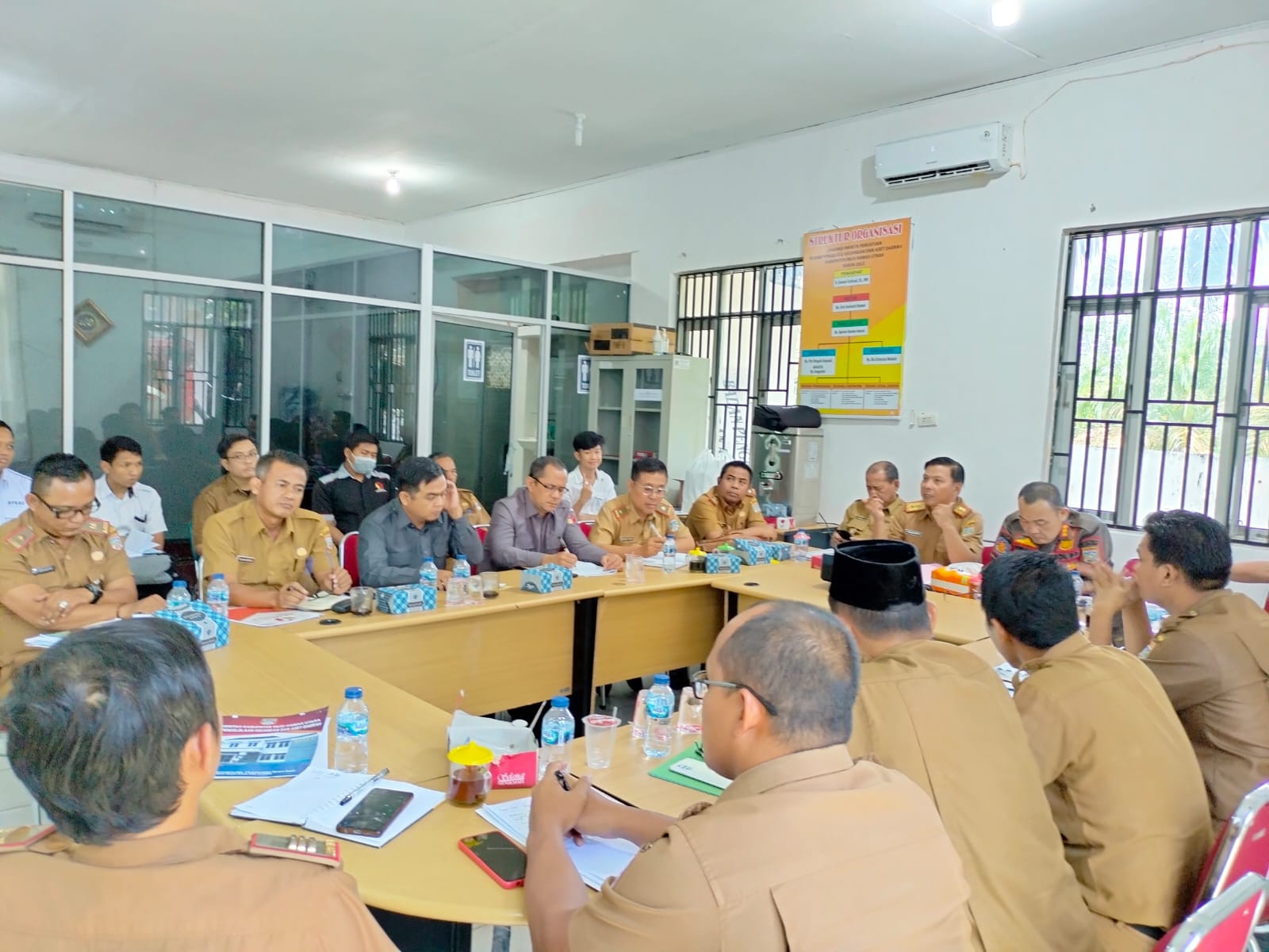 Tim TAPD kabupaten musi rawas utara rapat bersama KPU dan Bawaslu kabupaten Musi Rawas Utara