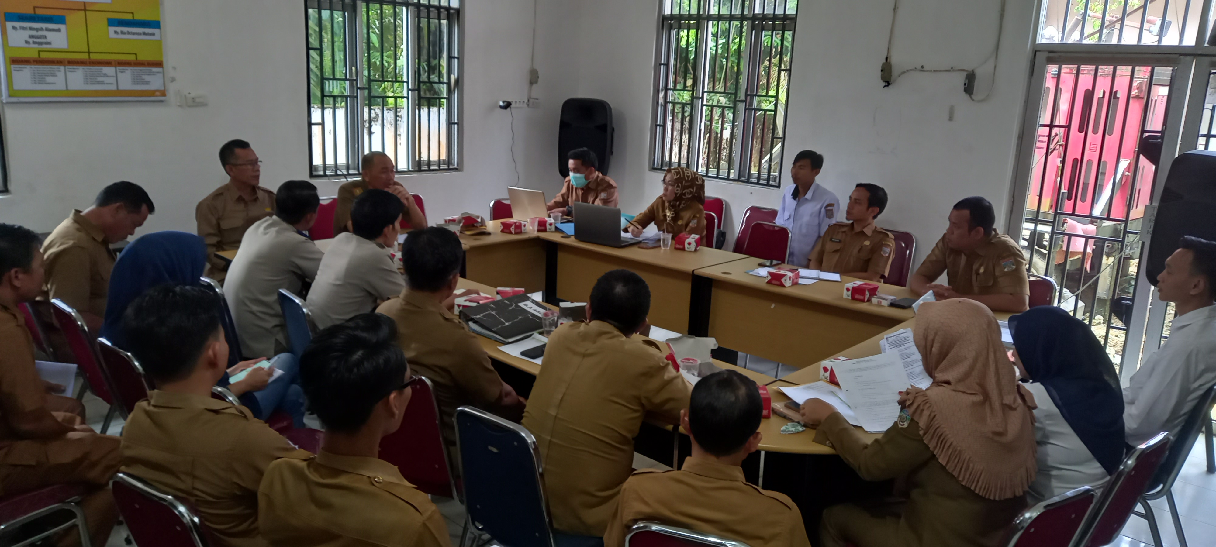 Rapat pembahasan sertifikasi tanah milik pemerintah